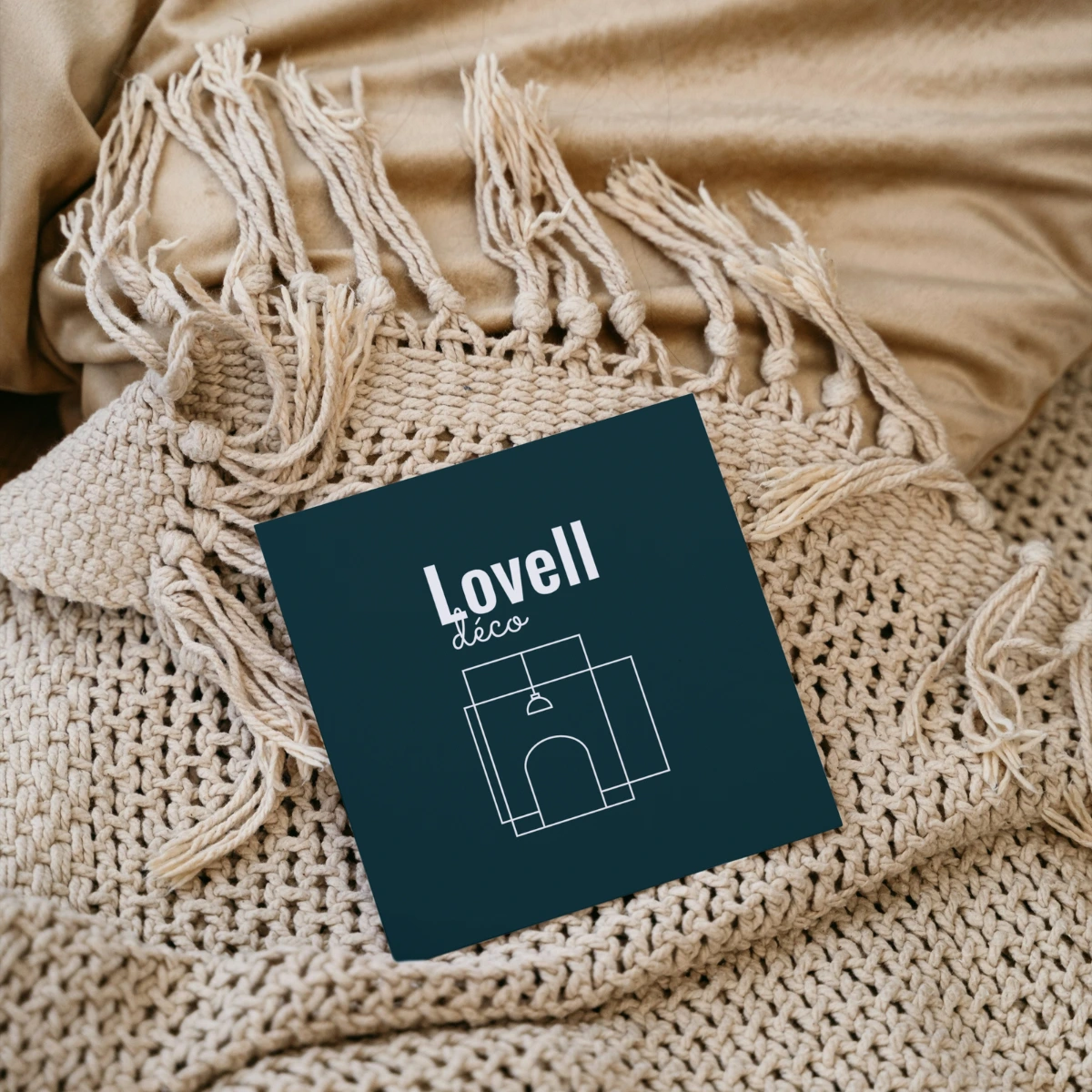 Carte de visite Lovell Déco présentant le logo et l’identité visuelle du studio d’architecture d’intérieur à Toulouse.